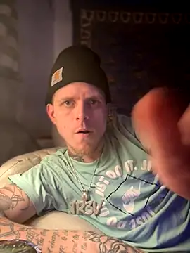 traejddd online show from October 3, 2025, 3:25 am