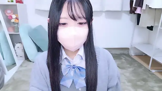 Suzu ch xx online show from October 25, 2025, 2:13 pm