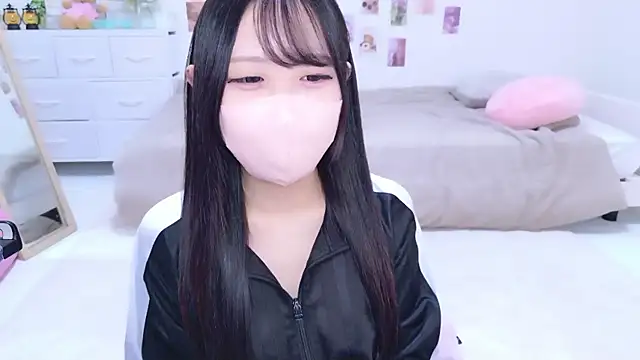 Suzu ch xx online show from November 21, 2025, 1:32 pm