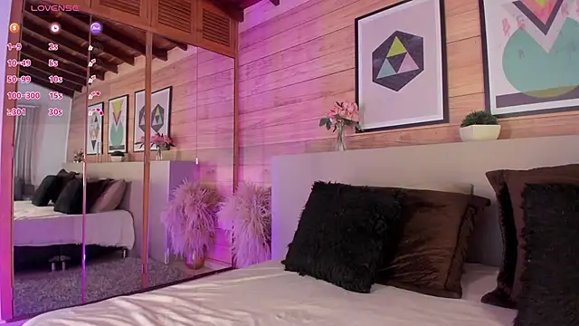 IzzyWild online show from March 19, 2025, 11:06 am