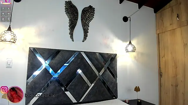 Snapshot of Bianca_zaens2 chatting on December 19, 2025, 10:44 am Bianca zaens2 online show from December 19, 2025, 10:44 am