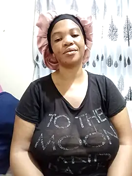 Snapshot of FreakyAngel3X chatting on April 7, 2026, 8:20 pm FreakyAngel3X online show from April 7, 2026, 8:20 pm