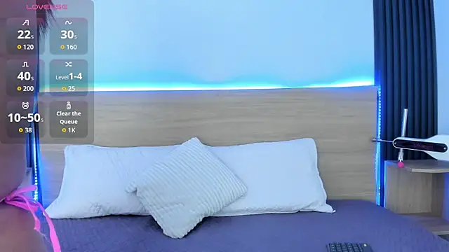 Chiqui milk  online show from November 13, 2025, 7:35 pm