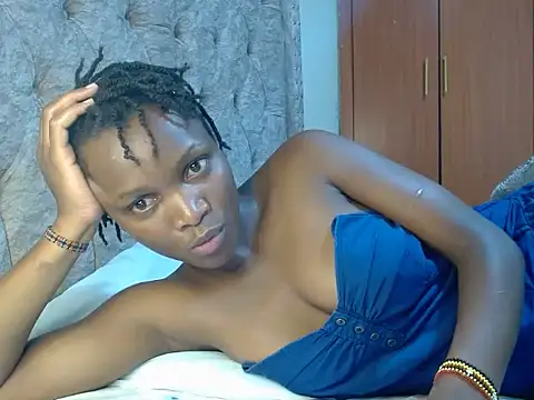 Naughty Girl17 online show from March 4, 2025, 7:32 pm