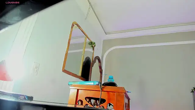 Jimena Grey online show from October 16, 2025, 11:55 am