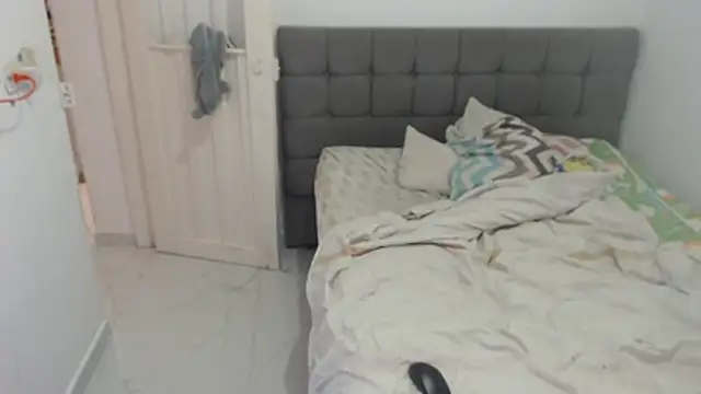 69 anal hard online show from February 20, 2026, 1:33 pm