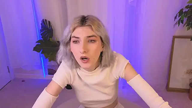 Mia Cheers online show from December 7, 2024, 5:09 pm