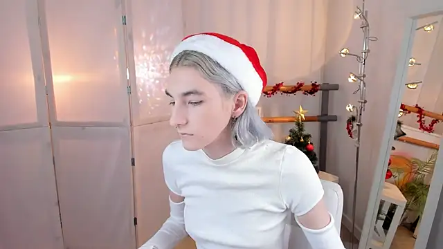 Mia Cheers online show from December 22, 2024, 1:44 pm