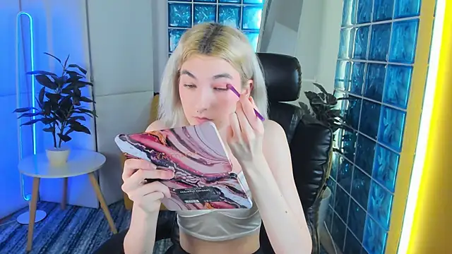 Mia Cheers online show from January 22, 2025, 1:42 pm