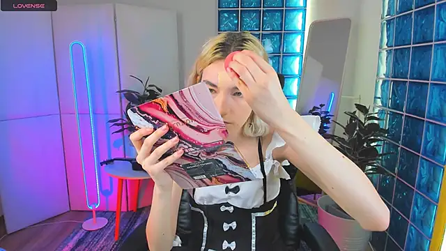 Mia Cheers online show from February 14, 2025, 1:51 pm