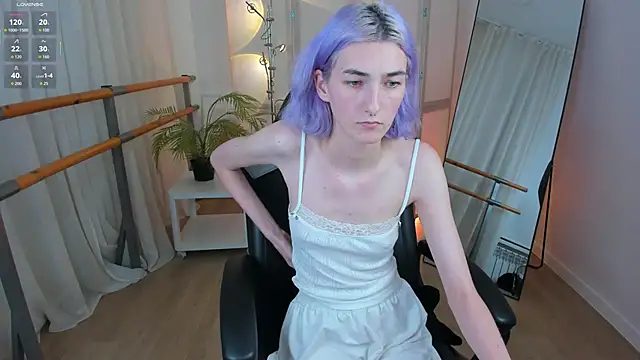 Mia Cheers online show from September 12, 2025, 6:08 pm