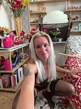 DirtyMargaret online show from June 4, 2026, 2:01 pm