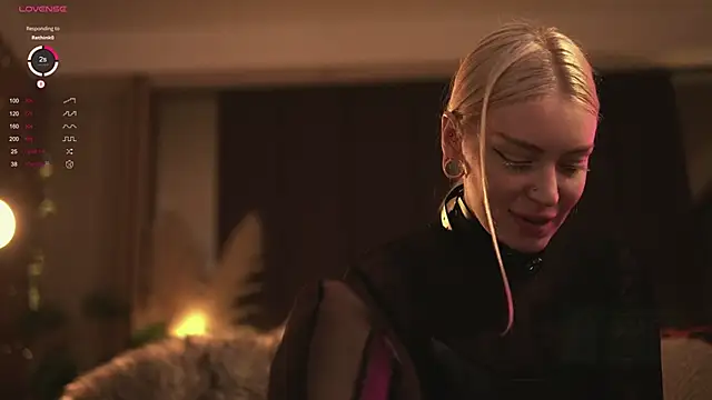 LinaKinky online show from January 1, 2025, 5:22 pm