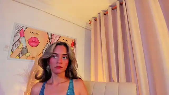 SkiinnyAna online show from October 25, 2025, 7:41 pm