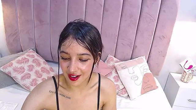 LeenaBrown online show from January 30, 2025, 6:54 pm