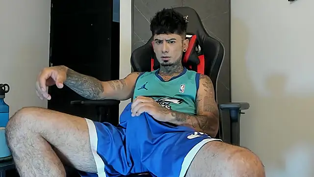 sergiio mesa27 online show from December 4, 2024, 2:15 pm