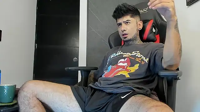 sergiio mesa27 online show from December 5, 2024, 11:07 pm