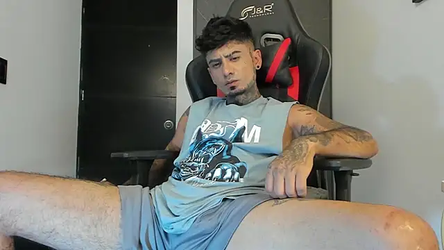 sergiio mesa27 online show from February 3, 2025, 10:32 pm