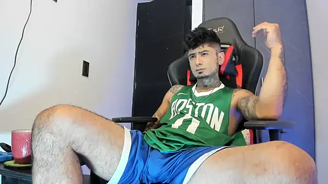 sergiio mesa27 online show from March 5, 2025, 1:50 pm