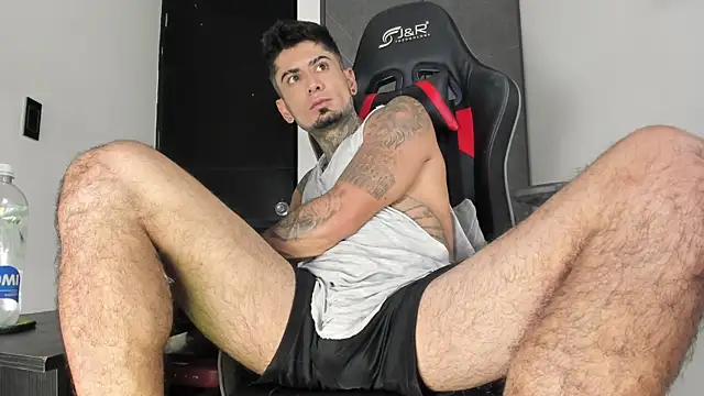 sergiio mesa27 online show from November 19, 2025, 1:49 am