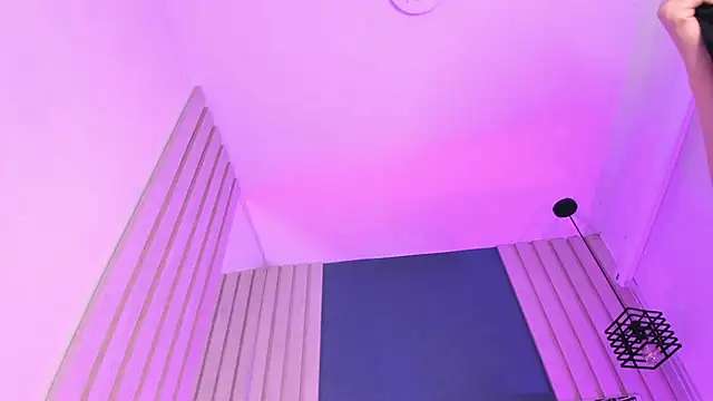 miel gomez online show from September 12, 2025, 5:07 am