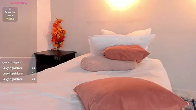 AlissPrince online show from February 5, 2025, 4:47 pm