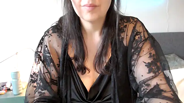 Ella Next Door online show from March 12, 2025, 6:51 am