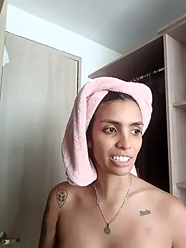 DeuxGold online show from November 24, 2025, 5:56 pm