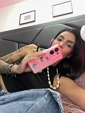 DeuxGold online show from February 12, 2026, 3:56 am