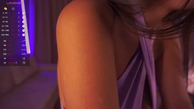 AnuricBriny online show from September 11, 2025, 9:37 pm