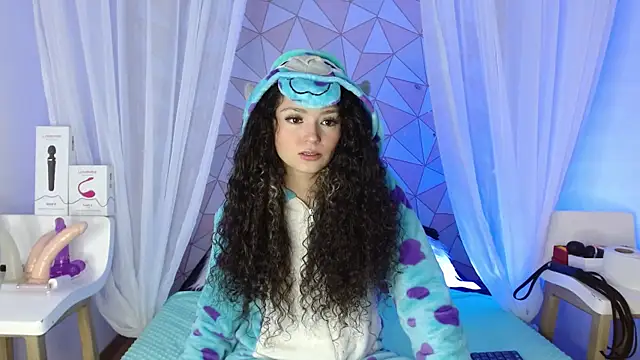 mapelove online show from February 11, 2025, 2:24 pm