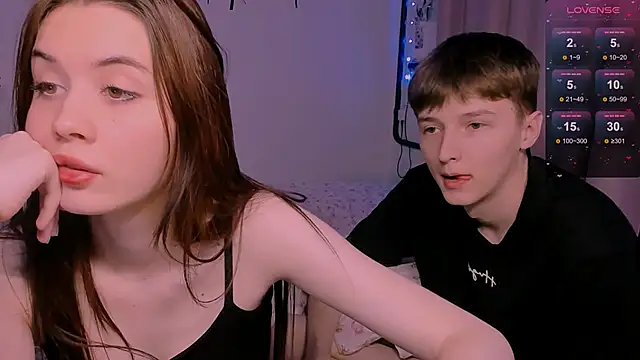 CoddleWeeper  online show from April 21, 2026, 2:45 pm