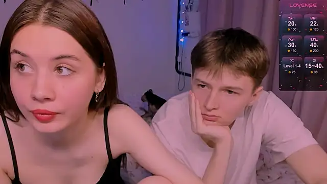 CoddleWeeper  online show from April 24, 2026, 4:20 pm