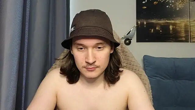 Snapshot of MoreRealAlex chatting on May 6, 2026, 1:49 pm MoreRealAlex online show from May 6, 2026, 1:49 pm