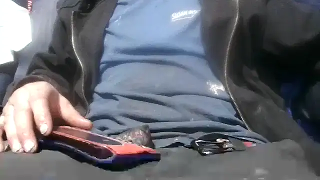 Snapshot of robeaulieu02 chatting on February 7, 2025, 5:31 am robeaulieu02 online show from February 7, 2025, 5:31 am