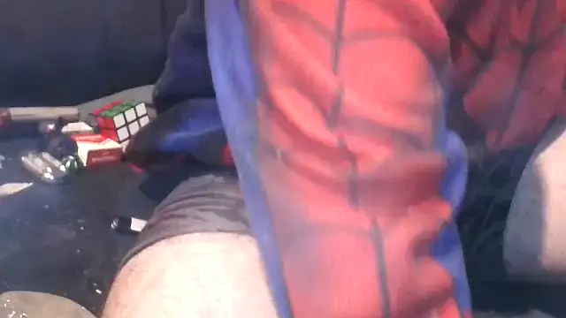 Snapshot of robeaulieu02 chatting on February 19, 2025, 5:27 am robeaulieu02 online show from February 19, 2025, 5:27 am