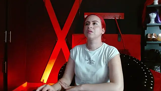 Naty slavedoll online show from March 2, 2025, 8:07 pm