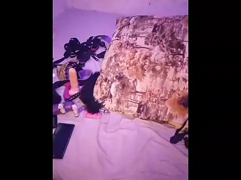 Snapshot of Freaky_Vannahs chatting on February 8, 2026, 5:33 am Freaky Vannahs online show from February 8, 2026, 5:33 am