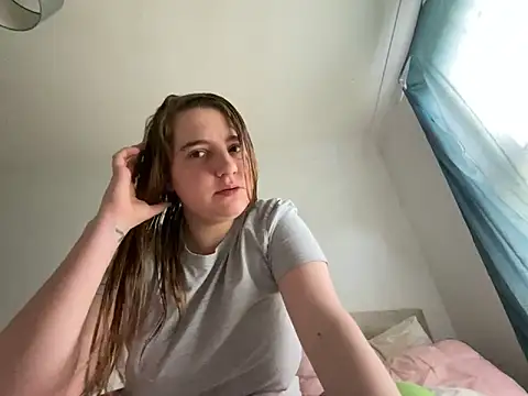 EvieRoseex online show from October 31, 2025, 9:43 am