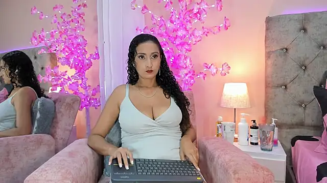 Holyjacky  online show from January 21, 2025, 1:00 pm