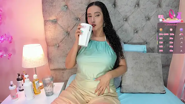 Holyjacky  online show from March 18, 2025, 10:36 am