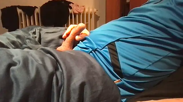 Snapshot of Geilerjung69 chatting on October 23, 2025, 5:18 am Geilerjung69 online show from October 23, 2025, 5:18 am