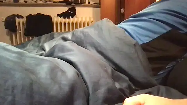 Snapshot of Geilerjung69 chatting on November 30, 2025, 7:01 am Geilerjung69 online show from November 30, 2025, 7:01 am