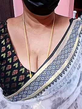 ananya956 online show from October 5, 2025, 5:06 am