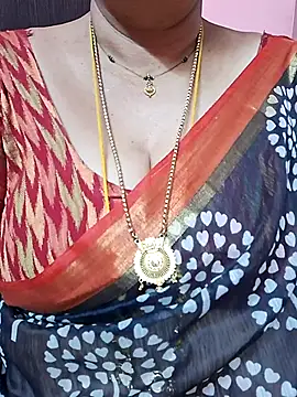 ananya956 online show from April 18, 2026, 4:55 pm