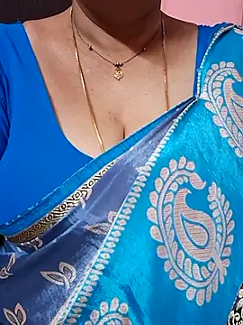 ananya956 online show from April 20, 2026, 2:31 pm