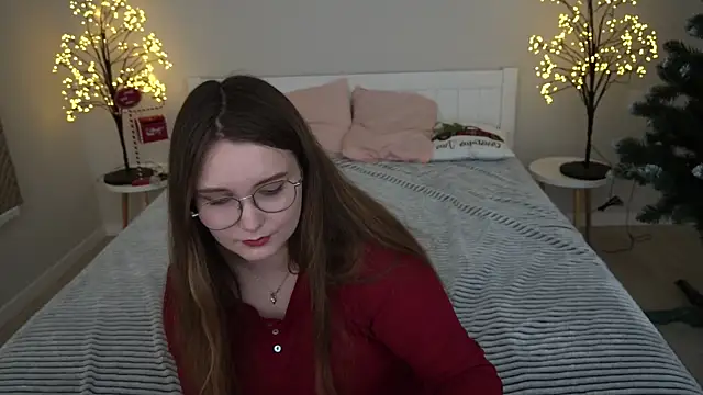 MagicPeachh  online show from December 17, 2024, 1:49 pm