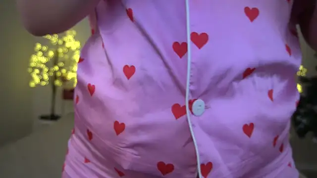 MagicPeachh  online show from January 10, 2025, 6:42 am