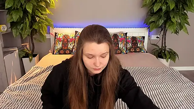 MagicPeachh  online show from September 9, 2025, 8:14 am