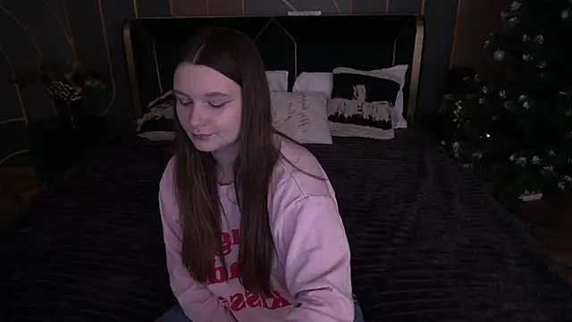 MagicPeachh  online show from January 12, 2026, 7:13 am